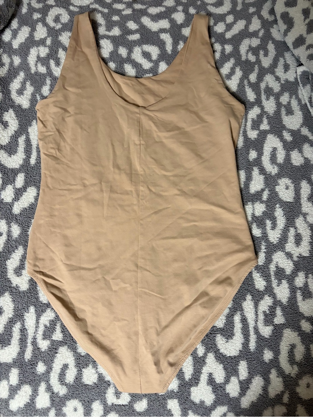 Pact scoop next tank bodysuits - 2 pack (White & Tan) - Picture 3 of 10